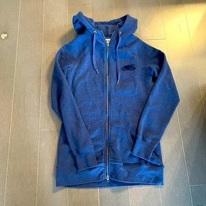 Women’s Roots long Roots hoodie. Perfect for tights. Size Small.